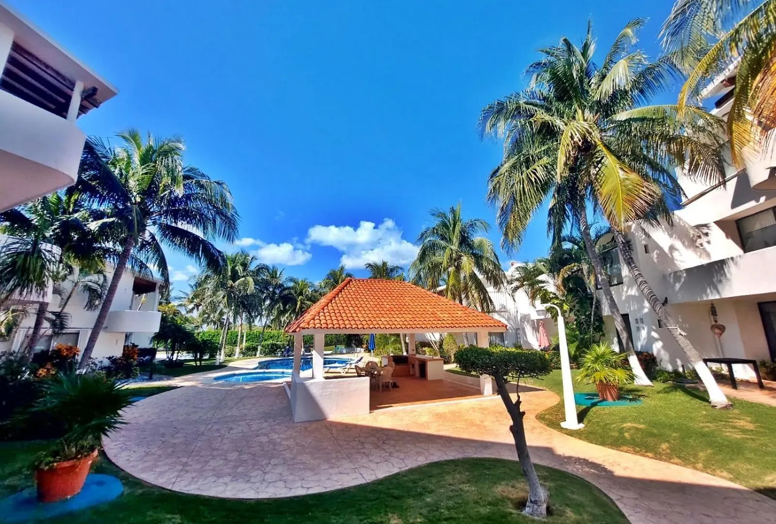 Hermosa Planta Baja Con Piscina, Acceso A La Playa!!! Cancún Bed and breakfast