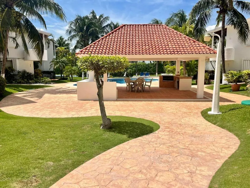 Hermosa Planta Baja Con Piscina, Acceso A La Playa!!! Cancún