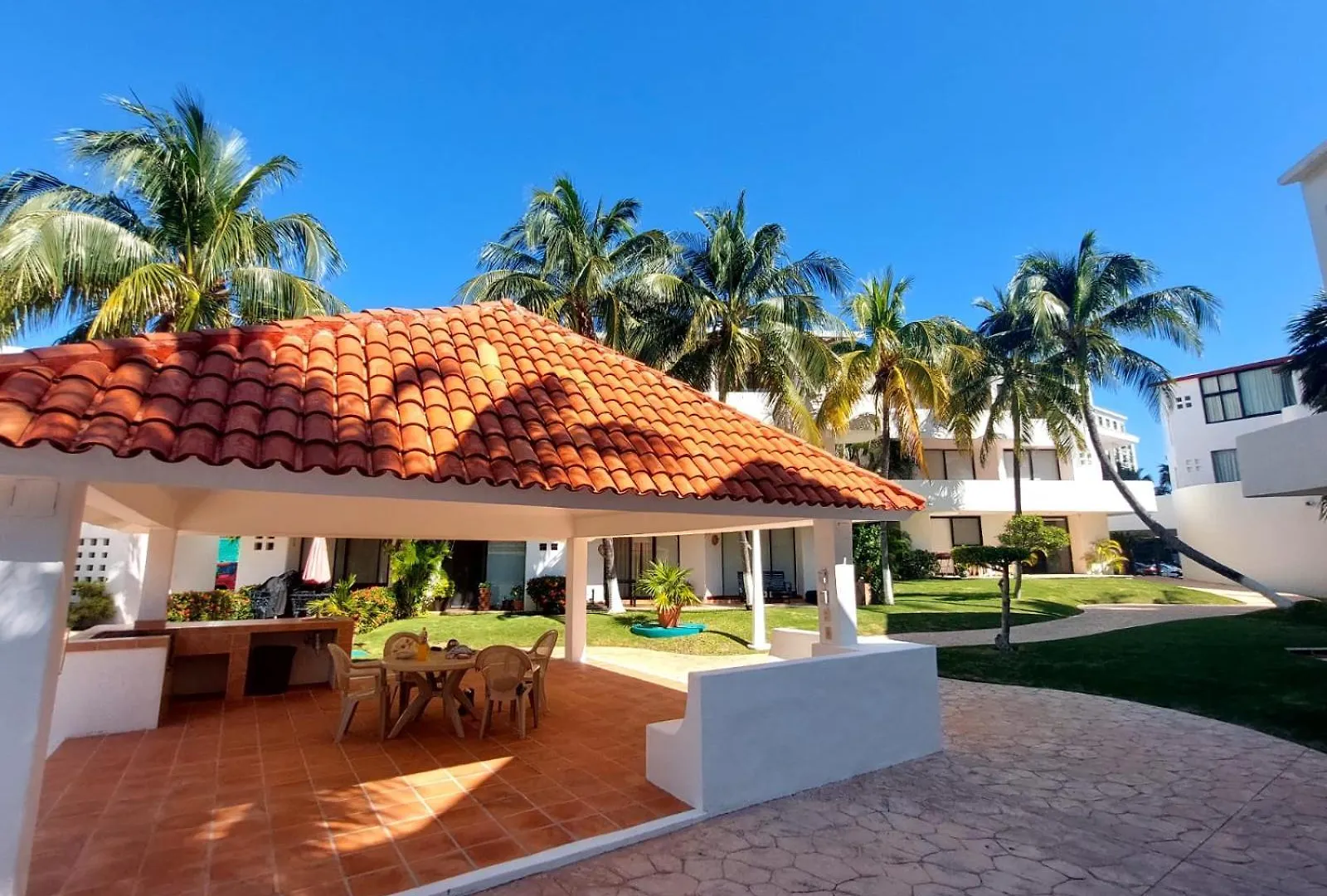 Hermosa Planta Baja Con Piscina, Acceso A La Playa!!! Cancún Mexiko